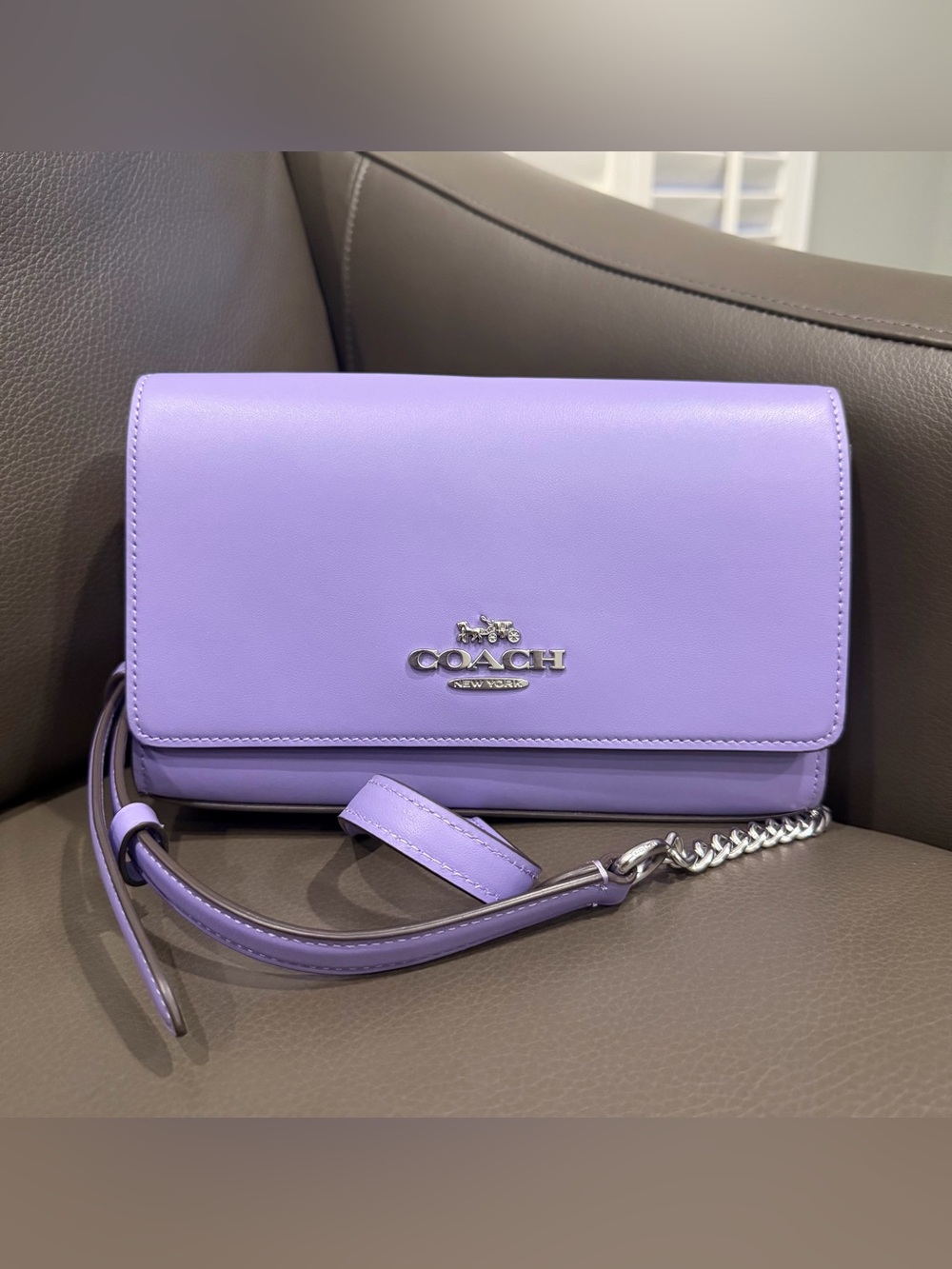 Coach New CP034 Small Flap
Clutch Crossbody Bag Light Violet
Leather NWT $298